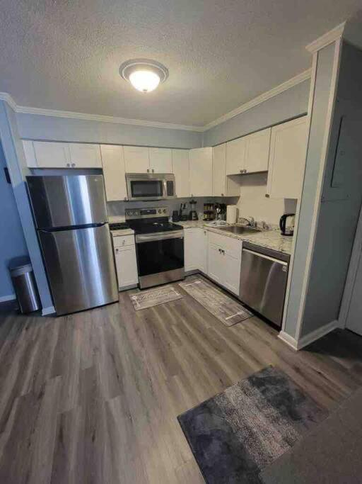 2022 Renovated 2-Bdrm Cozy, Lovely Condo W/Parking! Hilton Head Island Zewnętrze zdjęcie