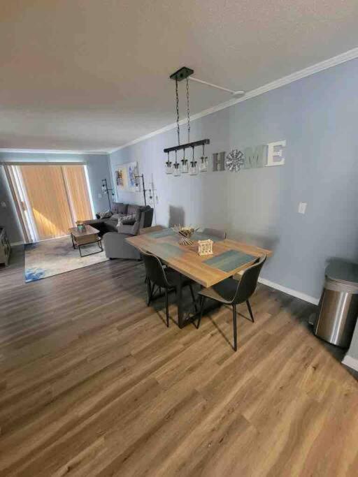 2022 Renovated 2-Bdrm Cozy, Lovely Condo W/Parking! Hilton Head Island Zewnętrze zdjęcie