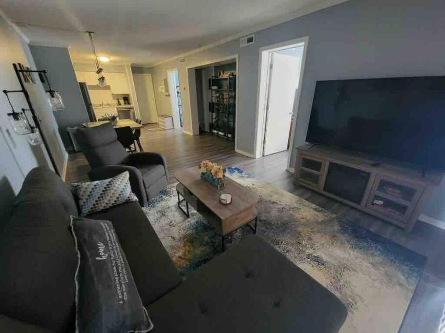 2022 Renovated 2-Bdrm Cozy, Lovely Condo W/Parking! Hilton Head Island Zewnętrze zdjęcie