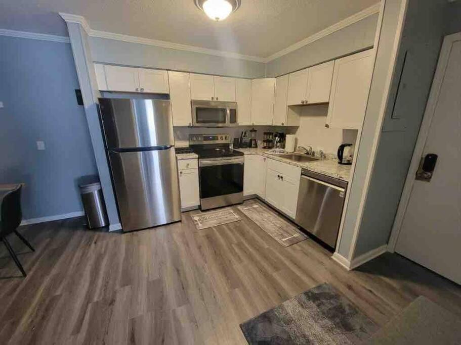 2022 Renovated 2-Bdrm Cozy, Lovely Condo W/Parking! Hilton Head Island Zewnętrze zdjęcie