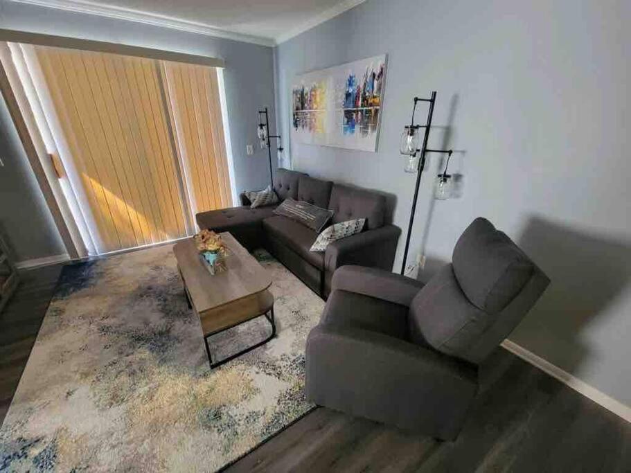 2022 Renovated 2-Bdrm Cozy, Lovely Condo W/Parking! Hilton Head Island Zewnętrze zdjęcie